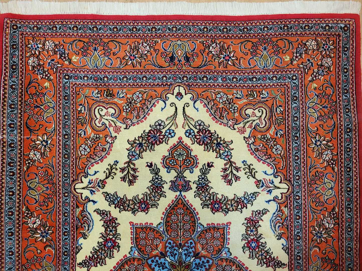 Ghom Teppich Korkwolle florales Sternmedaillon feine Knüpfung