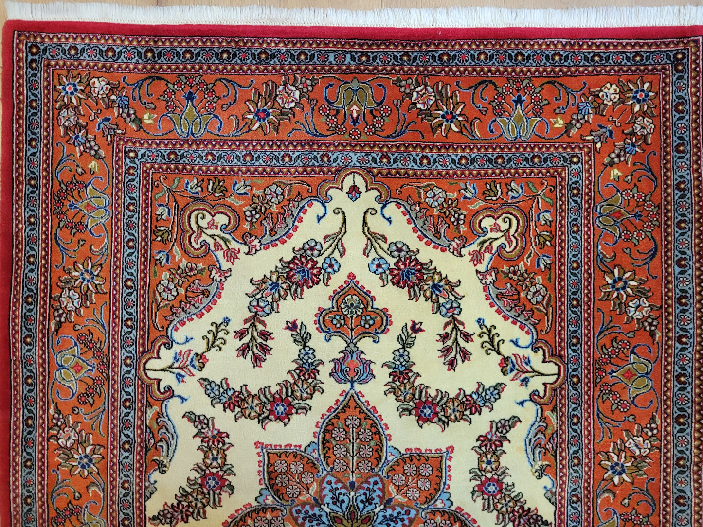 Ghom Teppich Korkwolle florales Sternmedaillon feine Knüpfung