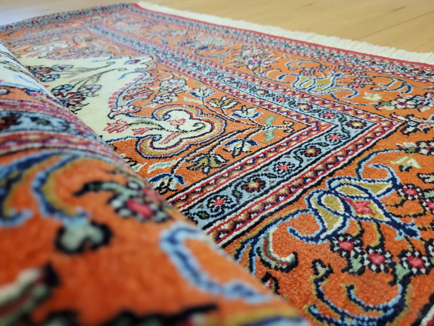 Ghom Teppich Korkwolle florales Sternmedaillon feine Knüpfung