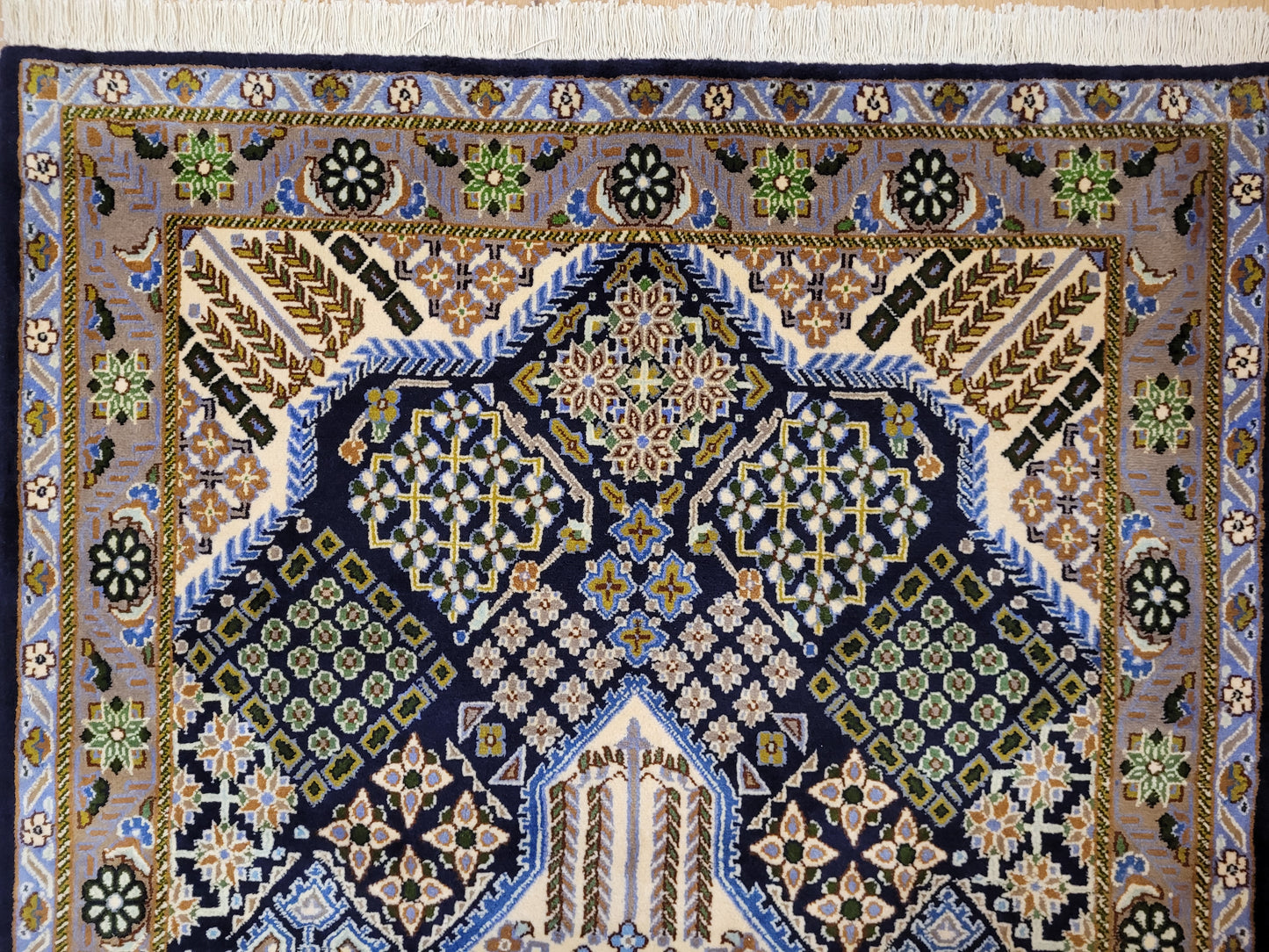 Ghom Teppich Korkwolle geometrisches Medaillon feine Knüpfung