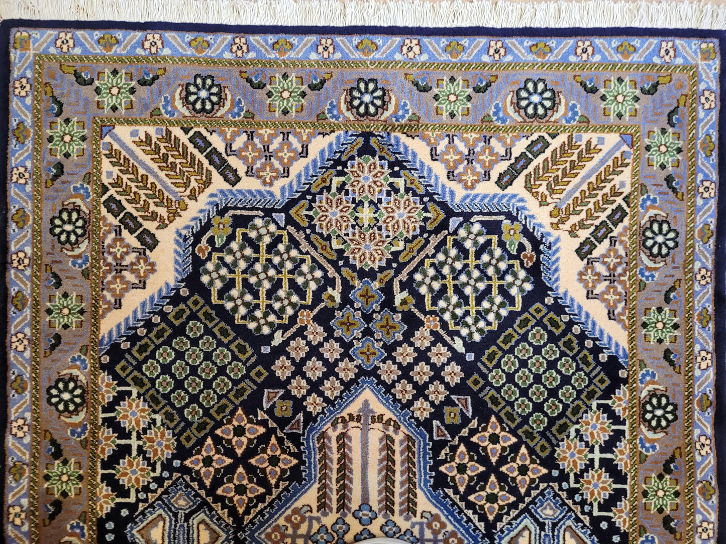 Ghom Teppich Korkwolle geometrisches Medaillon feine Knüpfung