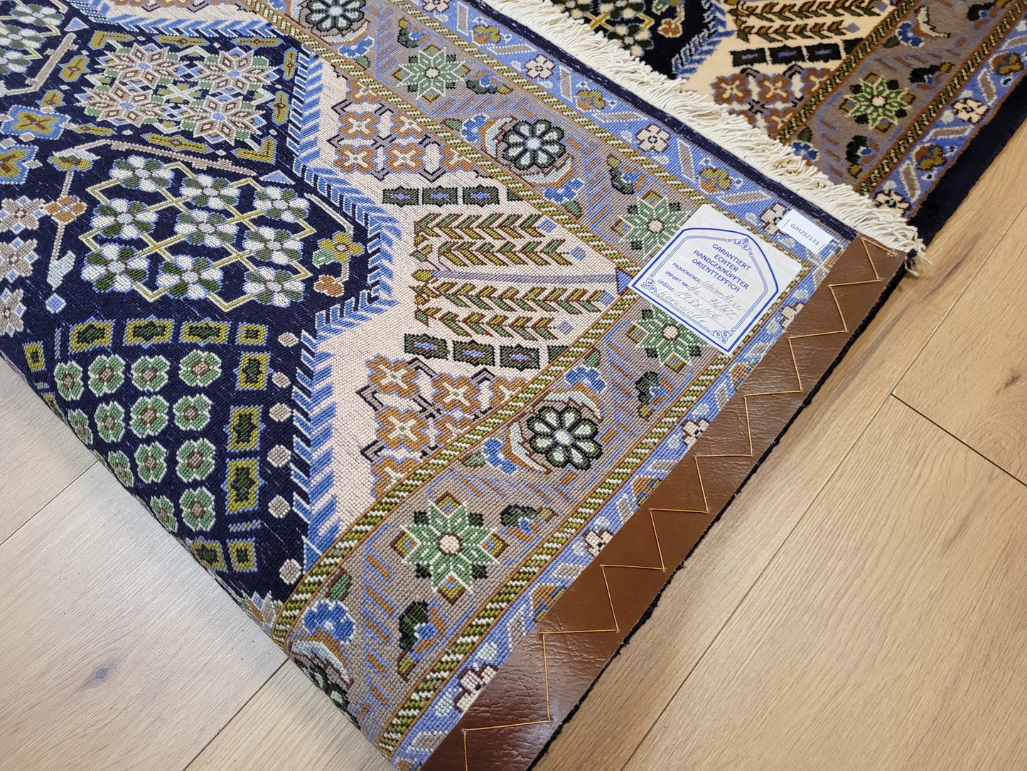 Ghom Teppich Korkwolle geometrisches Medaillon feine Knüpfung