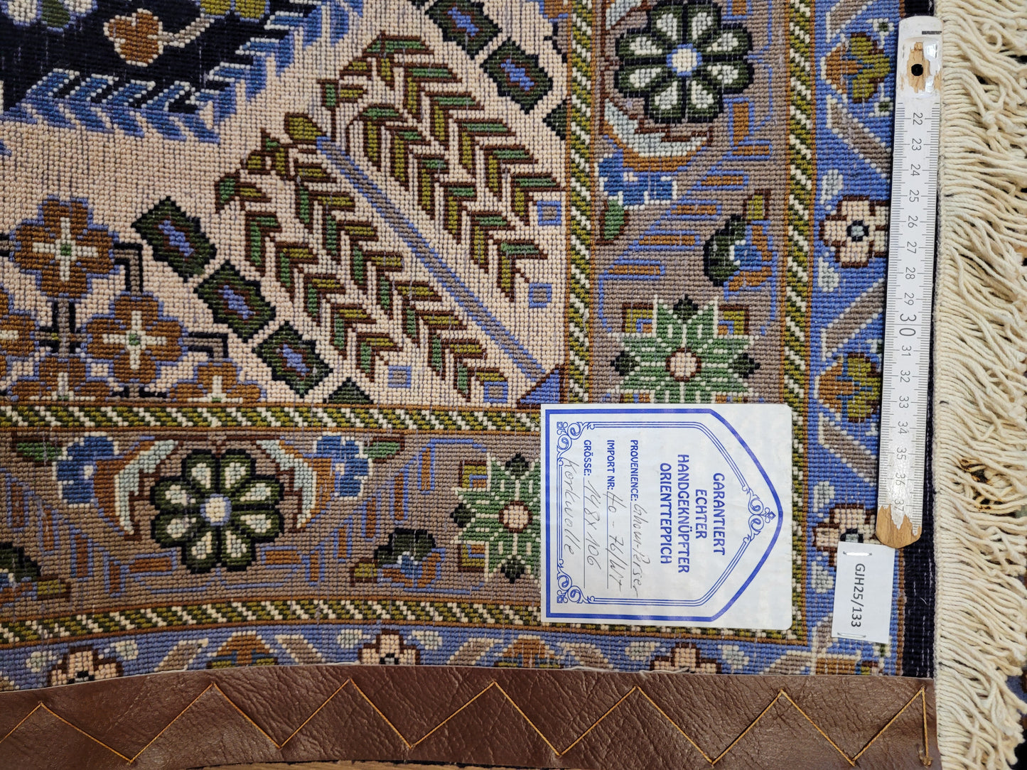 Ghom Teppich Korkwolle geometrisches Medaillon feine Knüpfung