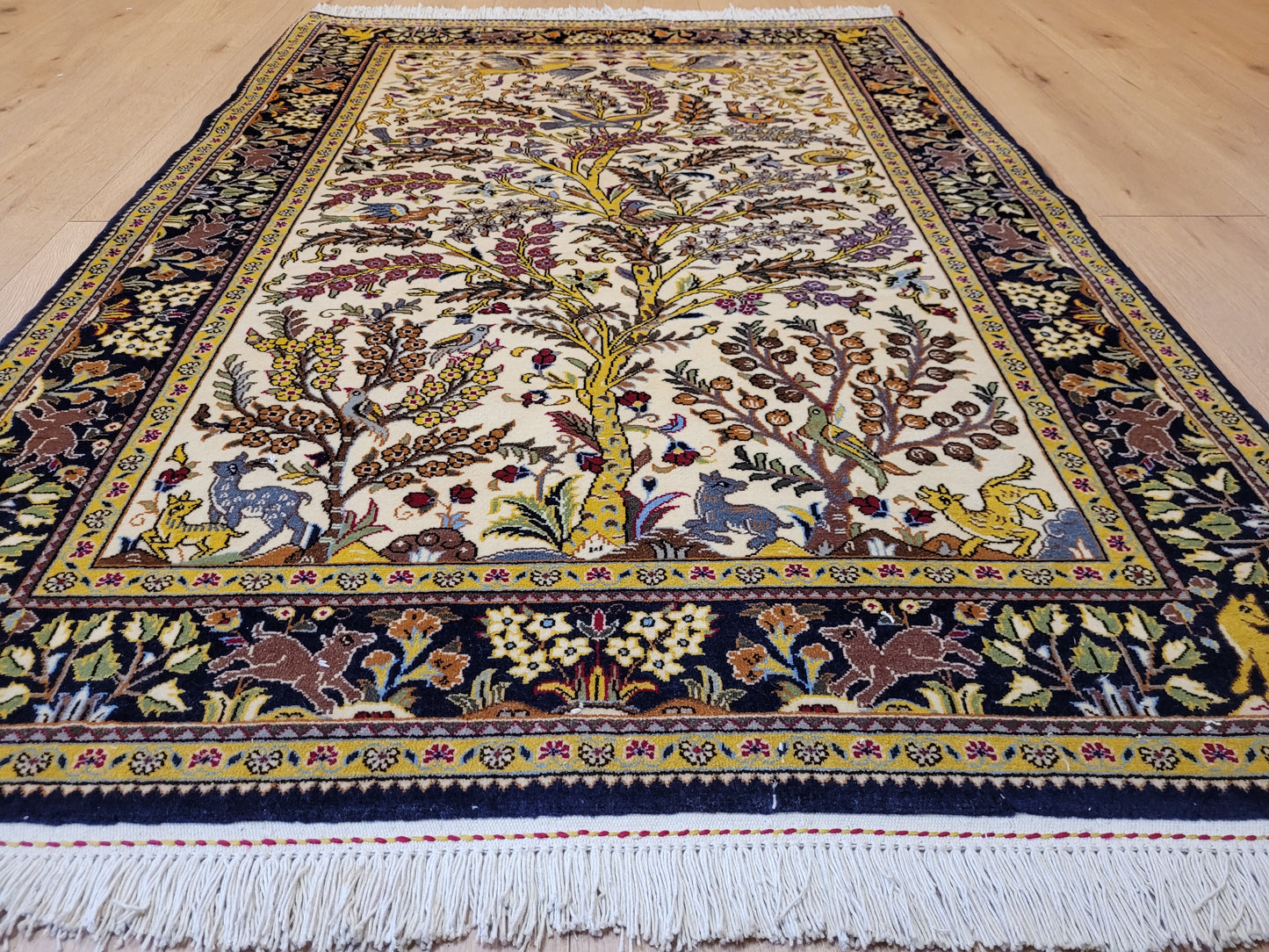 Ghom Teppich Korkwolle Baum des Lebens mit Tieren feine Knüpfung