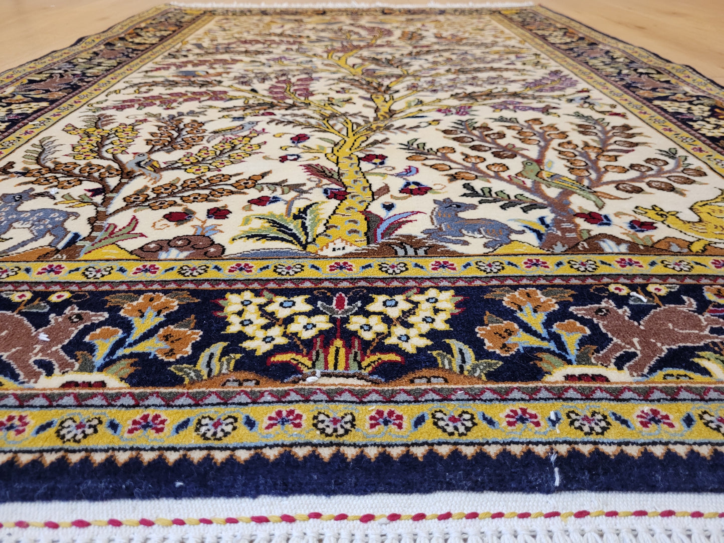 Ghom Teppich Korkwolle Baum des Lebens mit Tieren feine Knüpfung