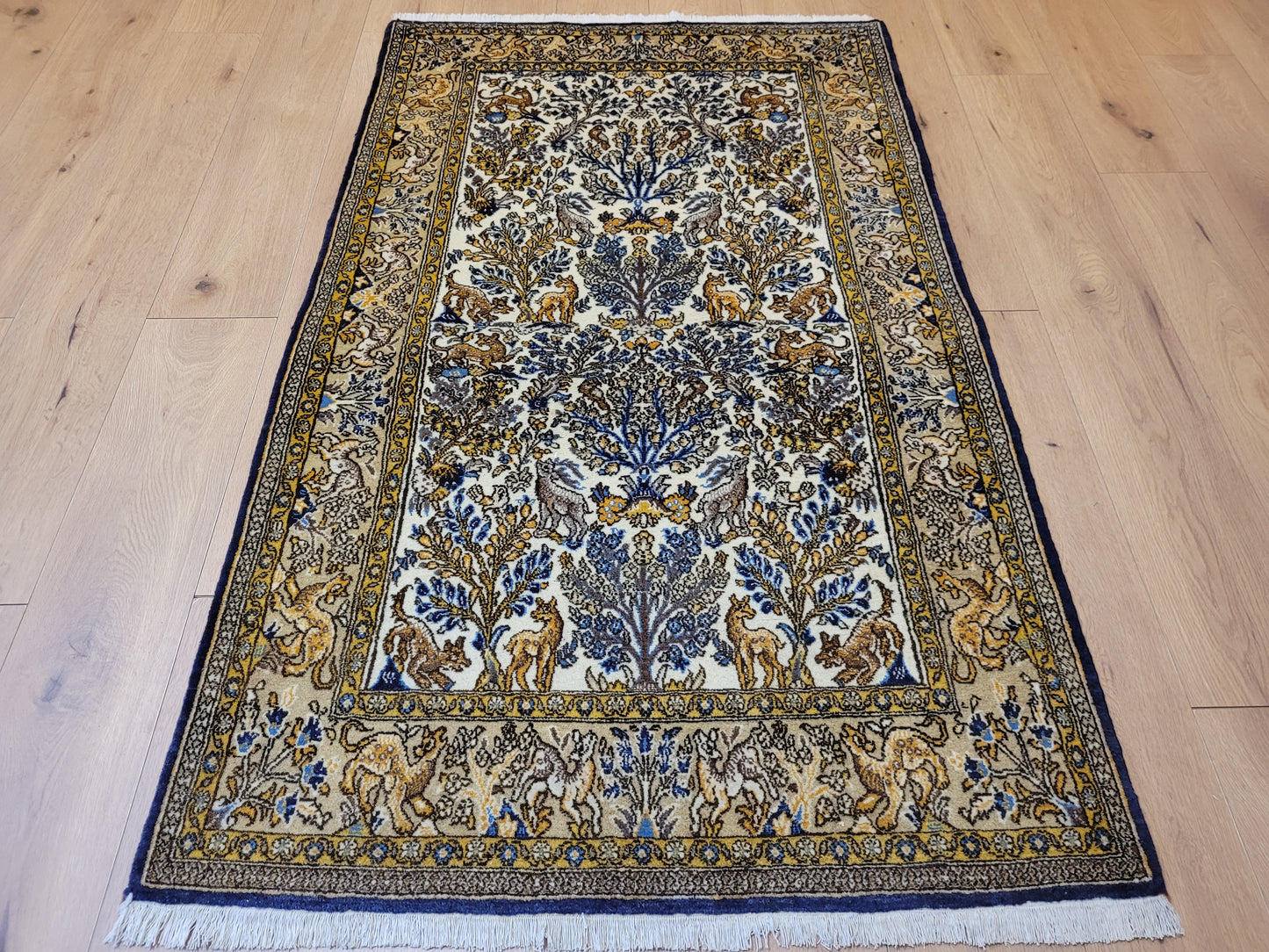 Ghom Teppich Korkwolle auf Seide Tierdarstellungen feine Knüpfung