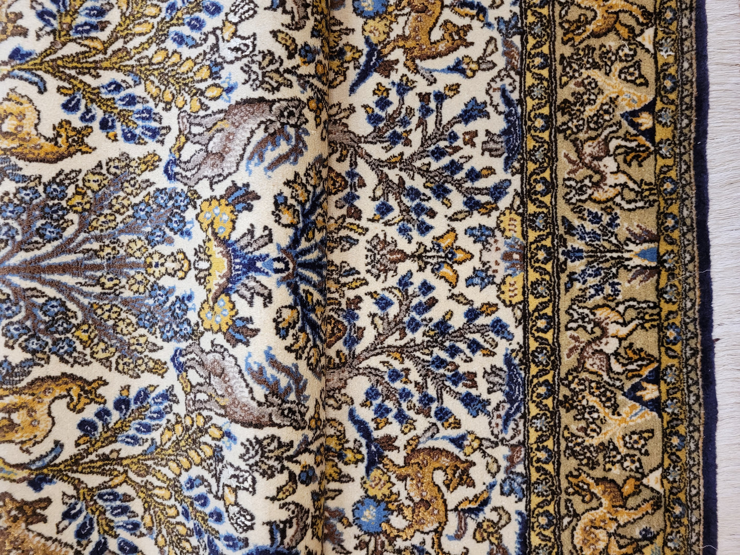 Ghom Teppich Korkwolle auf Seide Tierdarstellungen feine Knüpfung