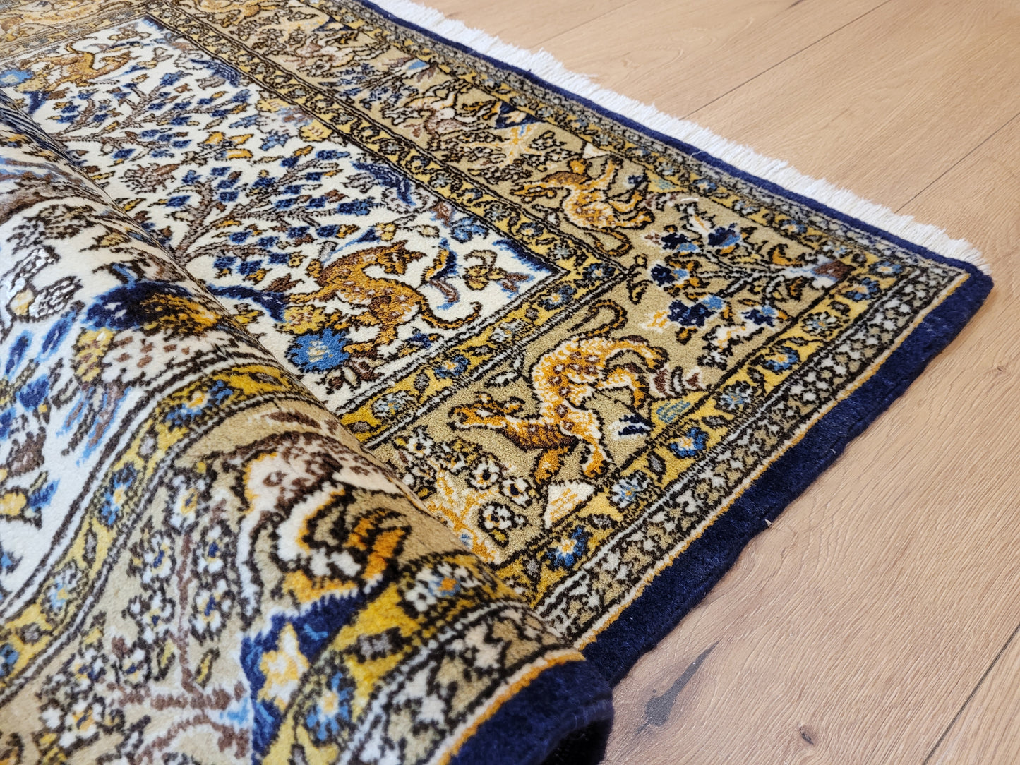 Ghom Teppich Korkwolle auf Seide Tierdarstellungen feine Knüpfung