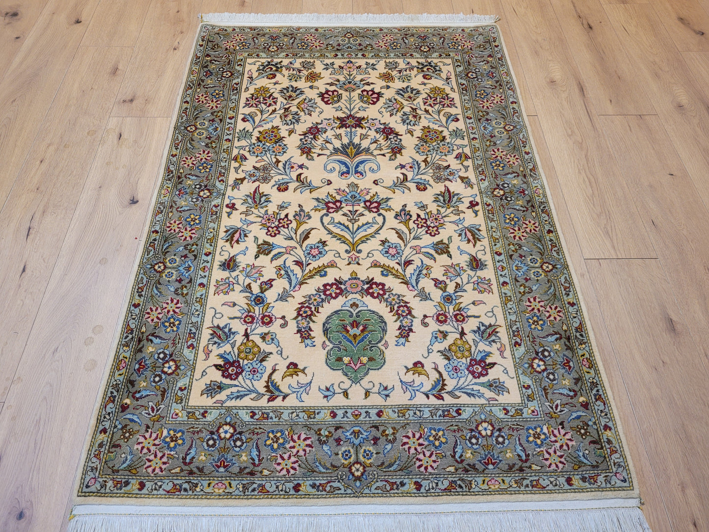 Kaschan Teppich Korkwolle florales Allover-Muster feine Knüpfung