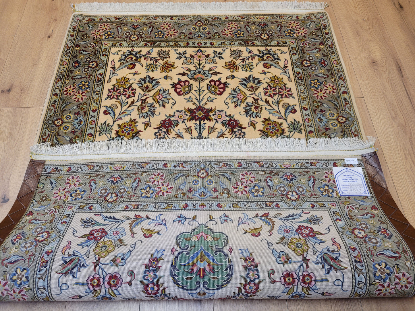 Kaschan Teppich Korkwolle florales Allover-Muster feine Knüpfung