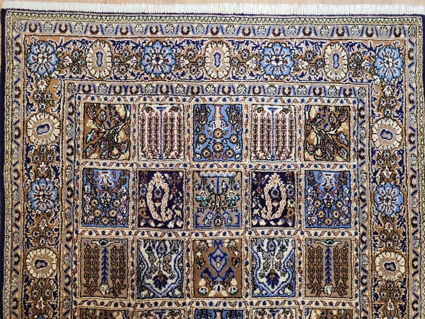 Ghom Teppich Korkwolle mit Seide Gartenfeld-Motiv feine Knüpfung