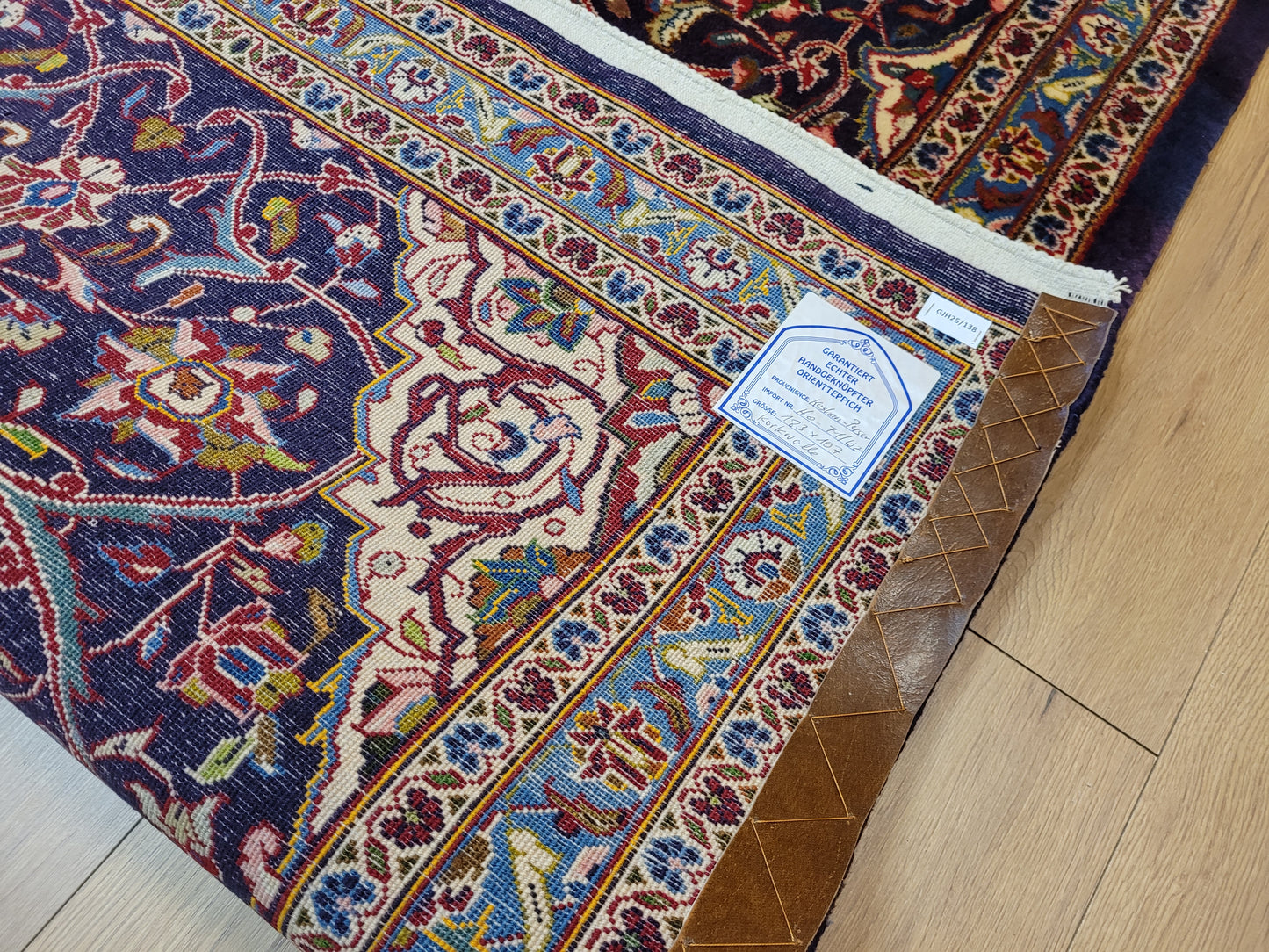 Kaschan Teppich Korkwolle florales Medaillon feine Knüpfkunst