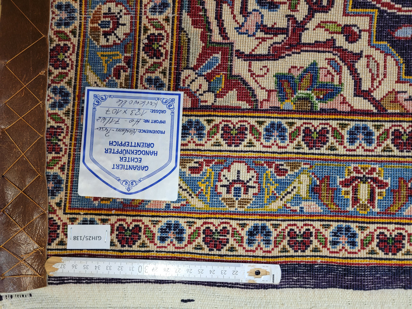 Kaschan Teppich Korkwolle florales Medaillon feine Knüpfkunst