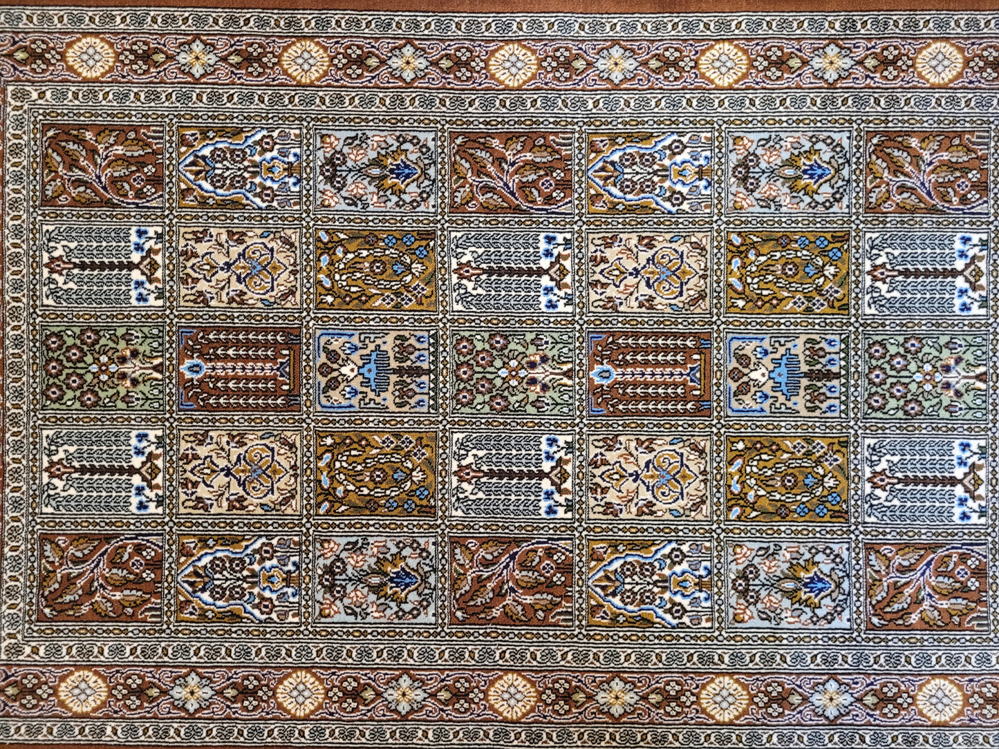 Ghom Teppich Korkwolle Gartenmotiv feine Knüpfkunst