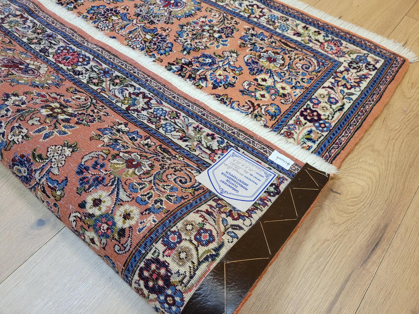 Sarough Teppich Korkwolle florales Medaillon feine Knüpfkunst