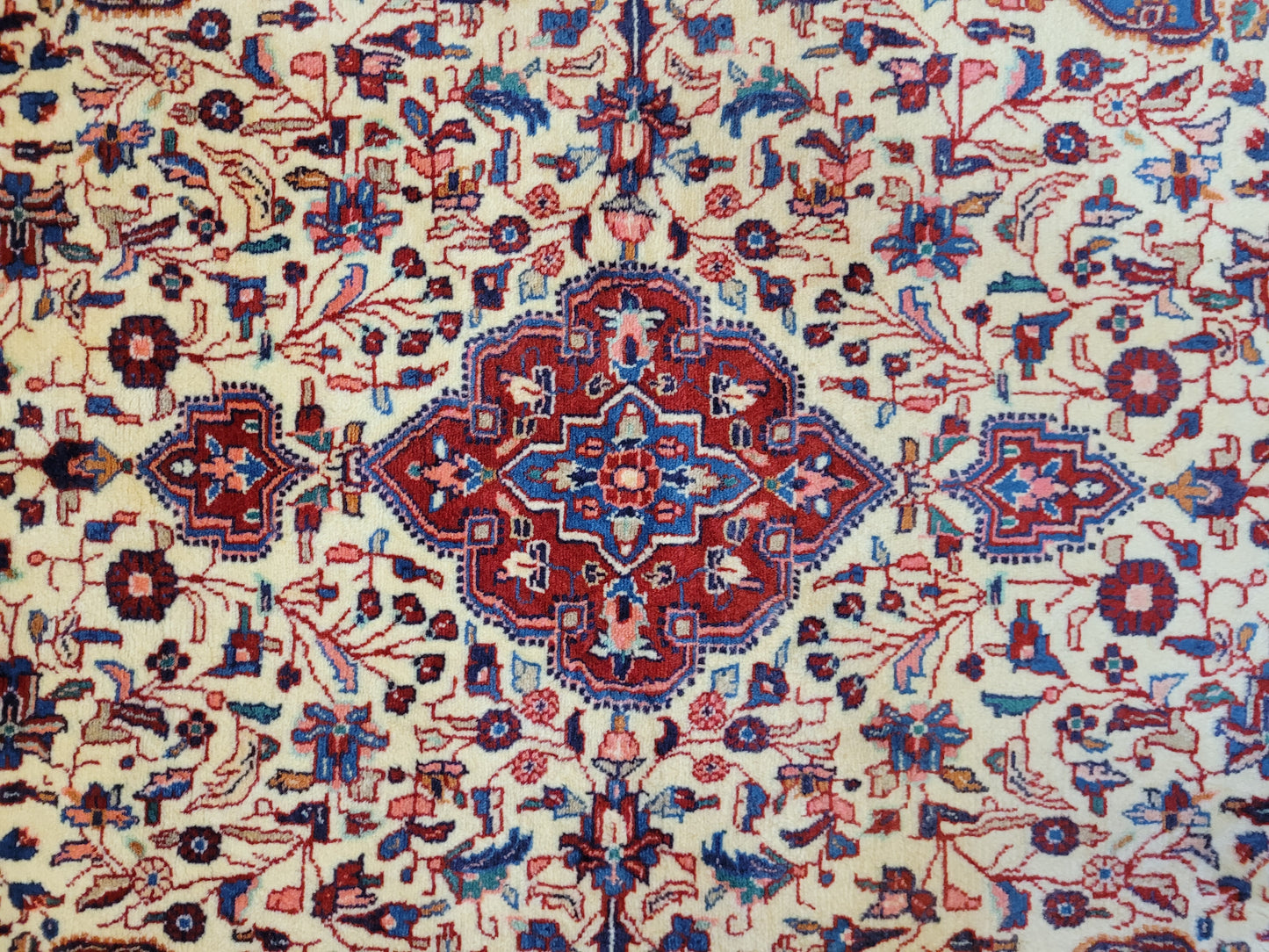 Ardebil Teppich Korkwolle florales Medaillon feine Knüpfkunst