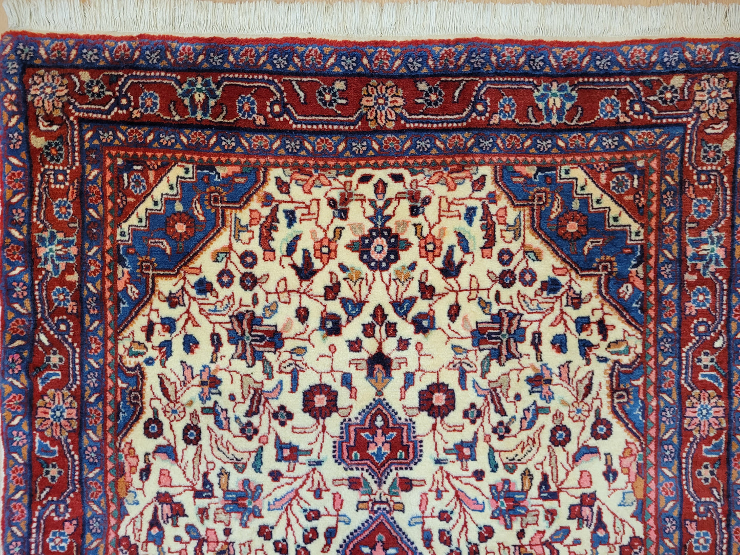 Ardebil Teppich Korkwolle florales Medaillon feine Knüpfkunst