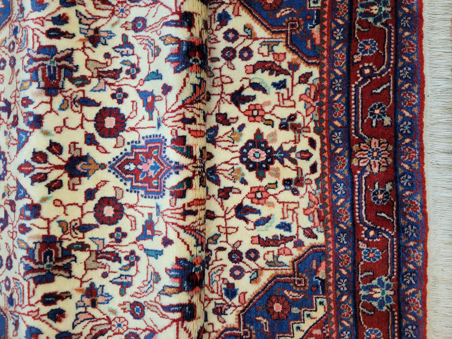 Ardebil Teppich Korkwolle florales Medaillon feine Knüpfkunst