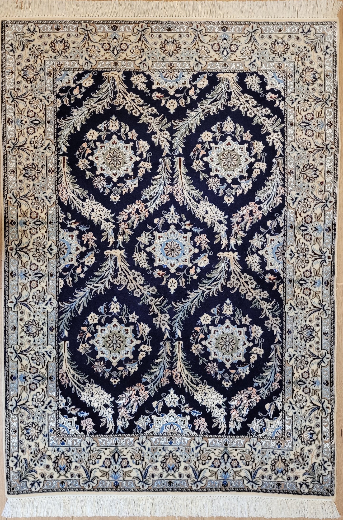 Nain Teppich Korkwolle mit Seide feine Knüpfkunst