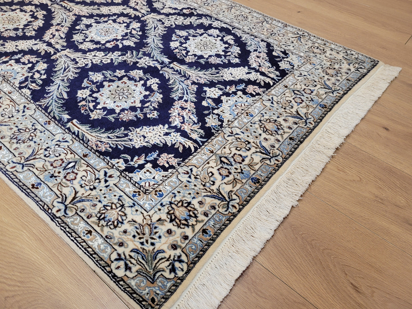 Nain Teppich Korkwolle mit Seide feine Knüpfkunst