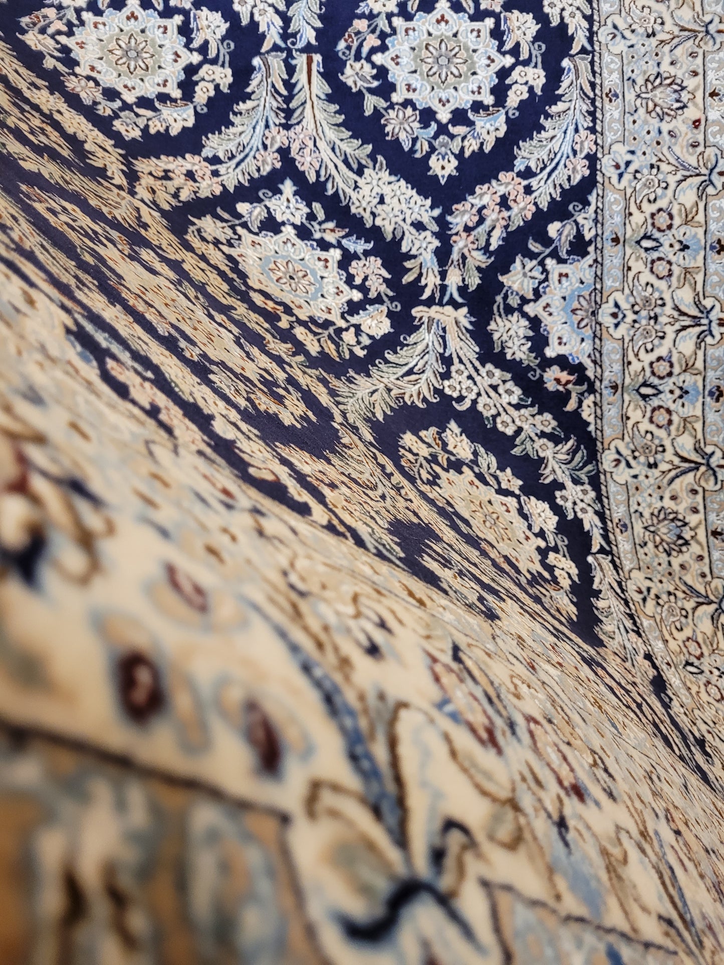 Nain Teppich Korkwolle mit Seide feine Knüpfkunst