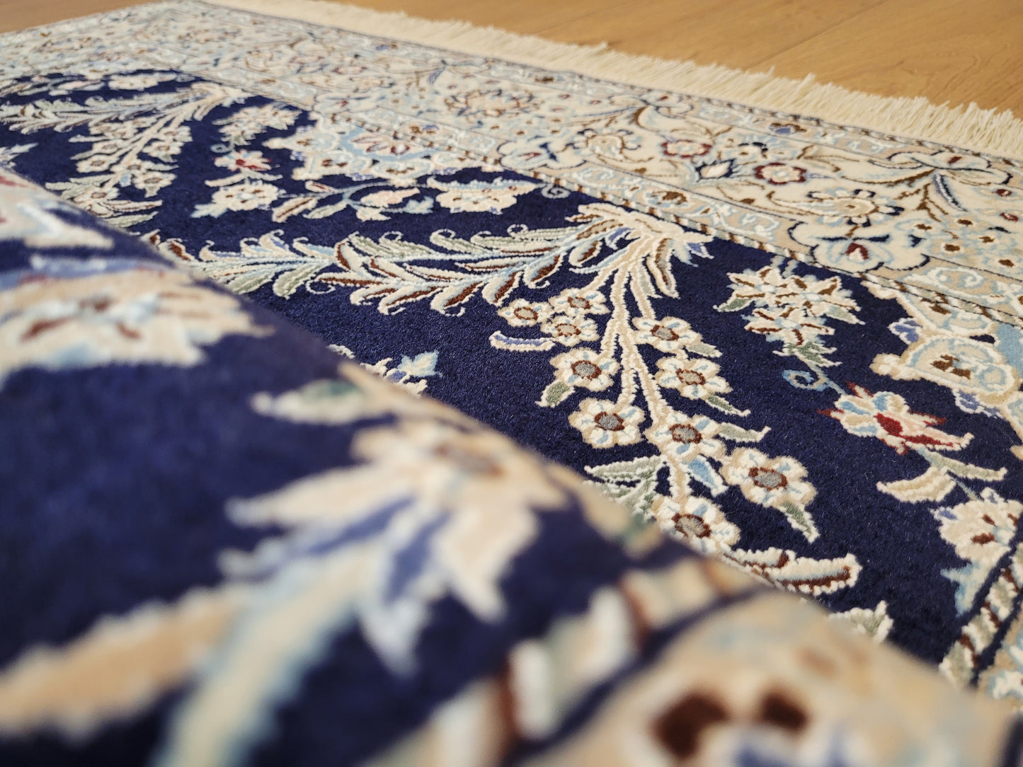 Nain Teppich Korkwolle mit Seide feine Knüpfkunst