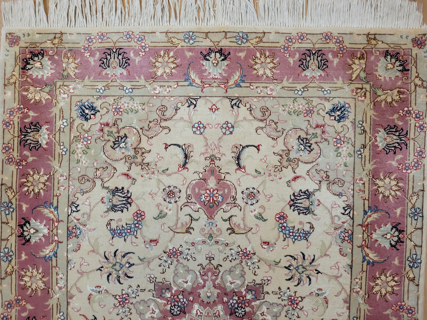 Täbriz Teppich Korkwolle mit Seide florales Medaillon feine Knüpfkunst