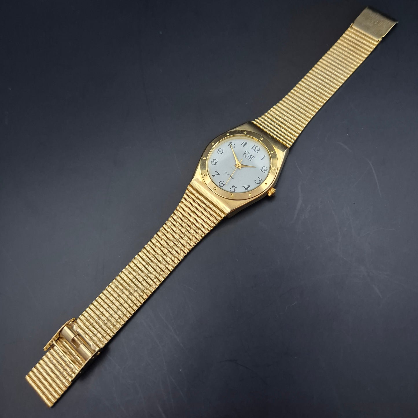 Klassische Star Watch Herren Uhr – Vergoldeter Look mit Stretchband