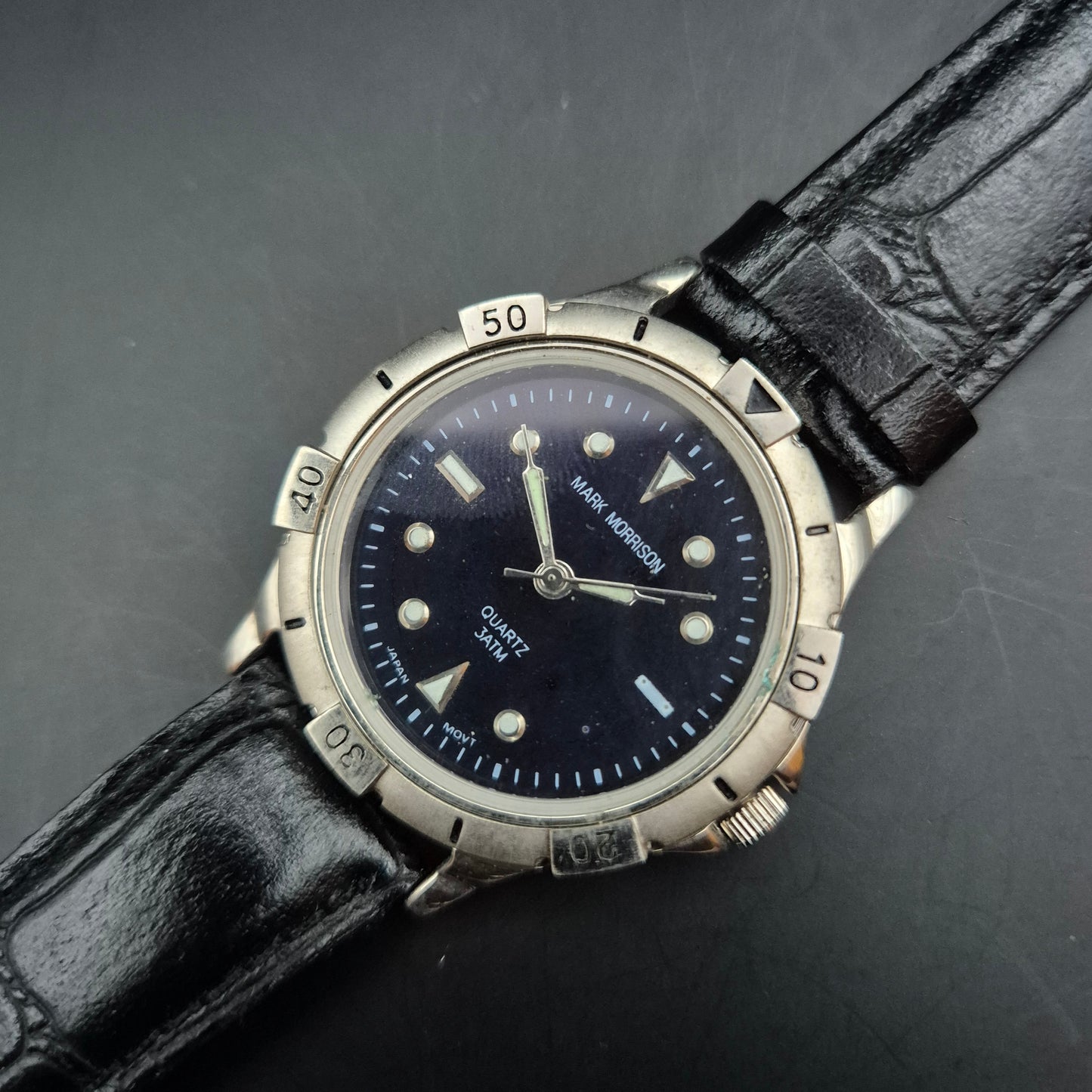 Sportliche Mark Morrison Herren Uhr – Schwarzes Lederband & Taucherstil