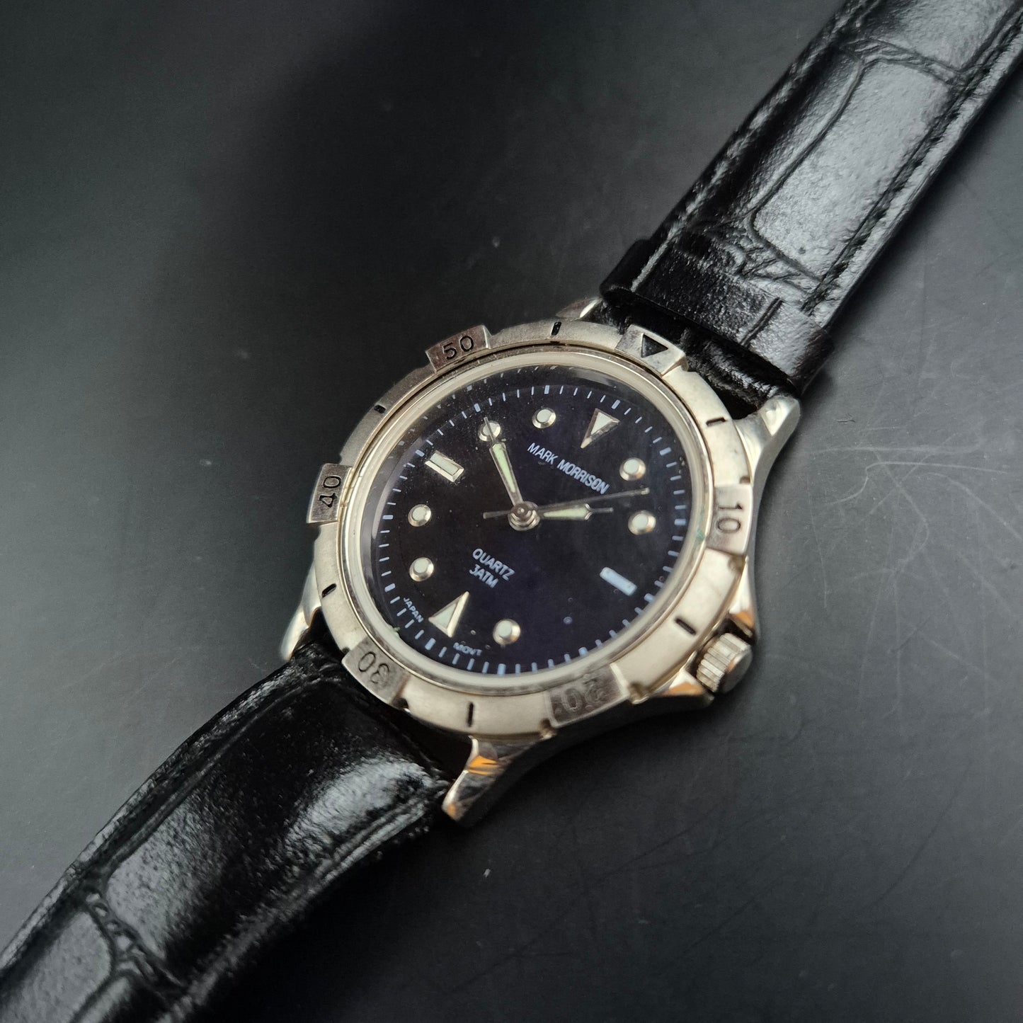 Sportliche Mark Morrison Herren Uhr – Schwarzes Lederband & Taucherstil