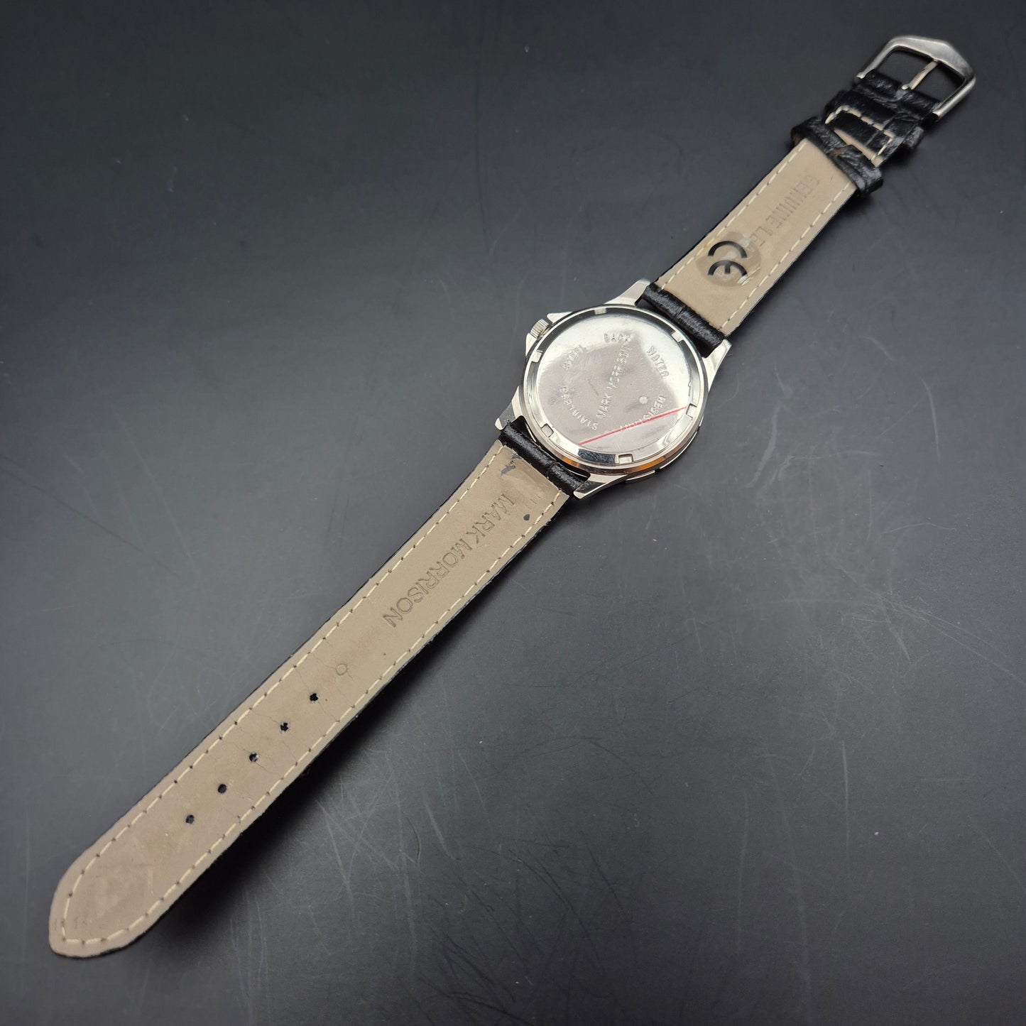 Mark Morrison Herren Uhr – Schwarzes Zifferblatt & sportliche Lünette