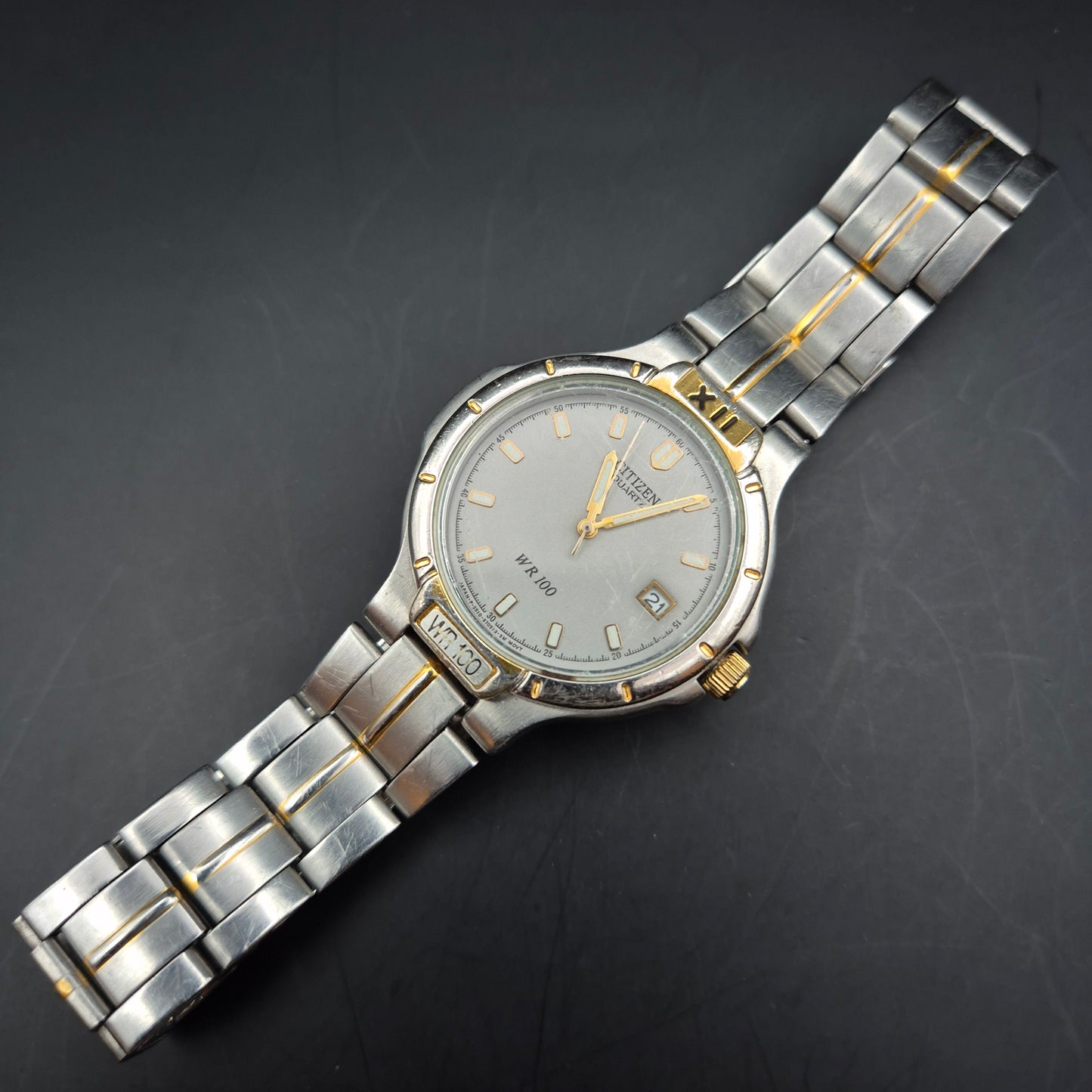 Citizen Herren Uhr – Zweifarbige Quarzuhr mit Edelstahlband (defekt)