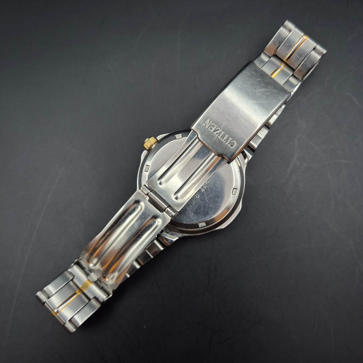 Citizen Herren Uhr – Zweifarbige Quarzuhr mit Edelstahlband (defekt)