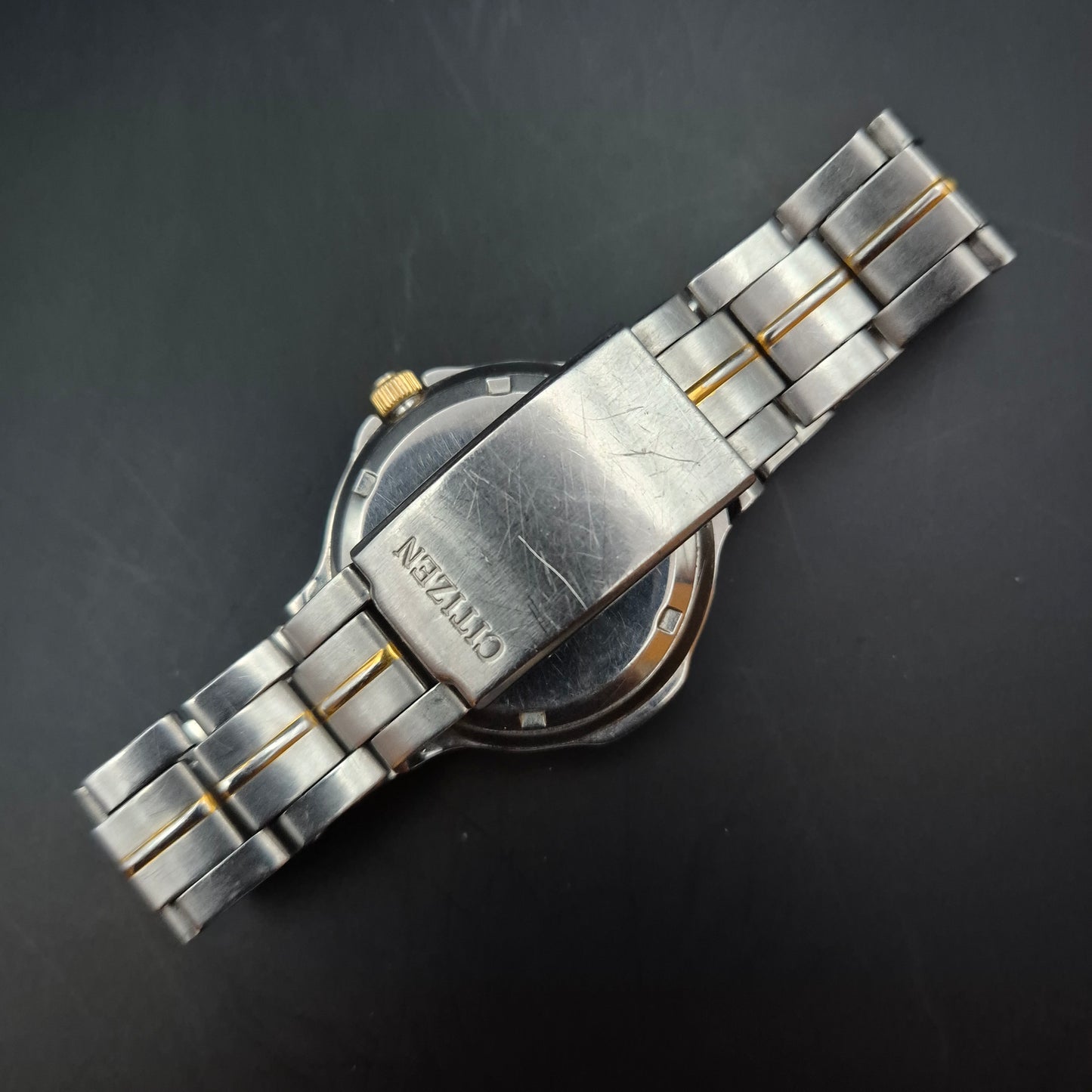 Citizen Herren Uhr – Zweifarbige Quarzuhr mit Edelstahlband (defekt)