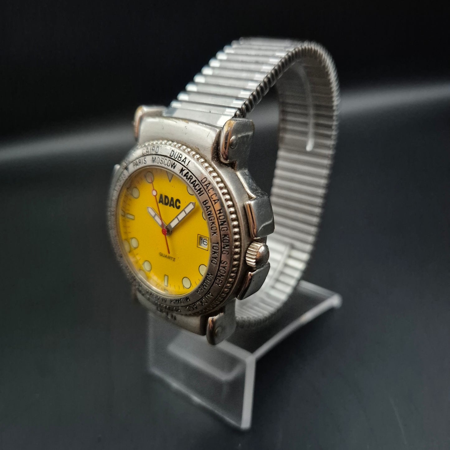 Seltene ADAC Herren Uhr – Gelbes Zifferblatt mit Kompass und Weltzeit