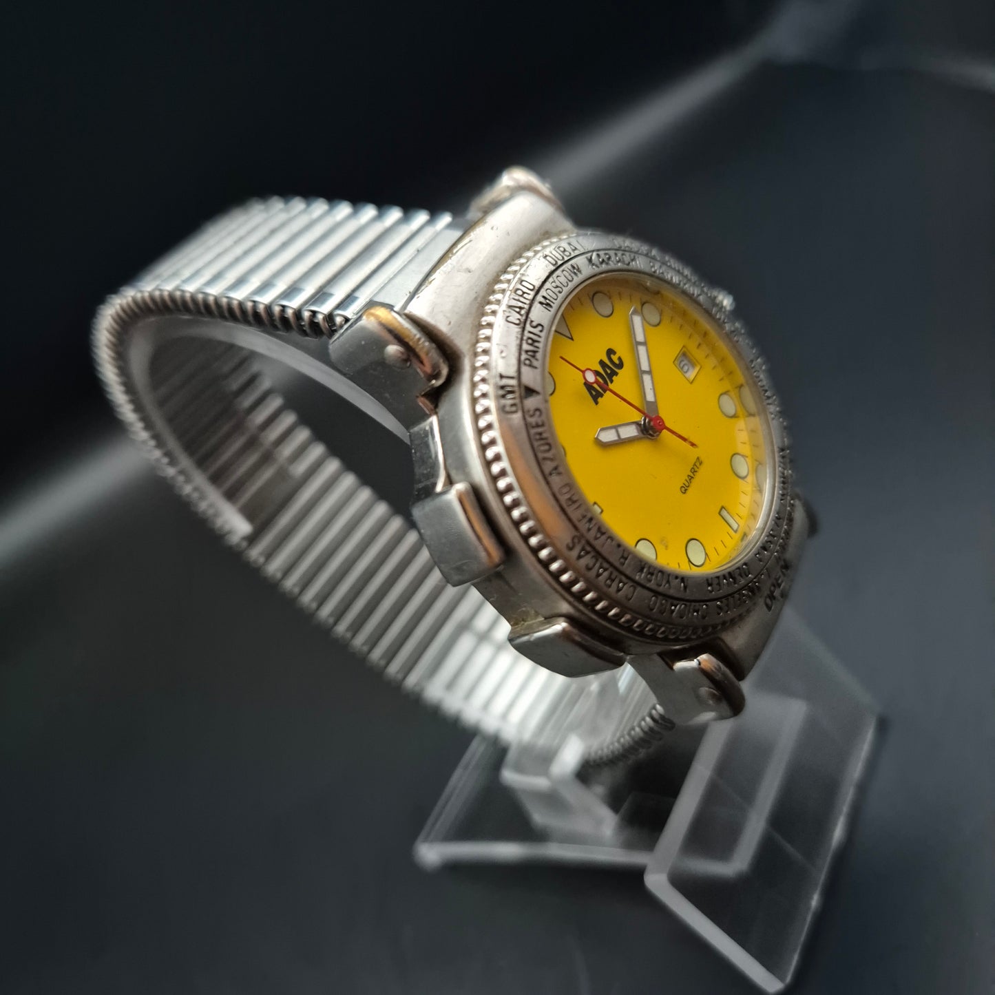 Seltene ADAC Herren Uhr – Gelbes Zifferblatt mit Kompass und Weltzeit