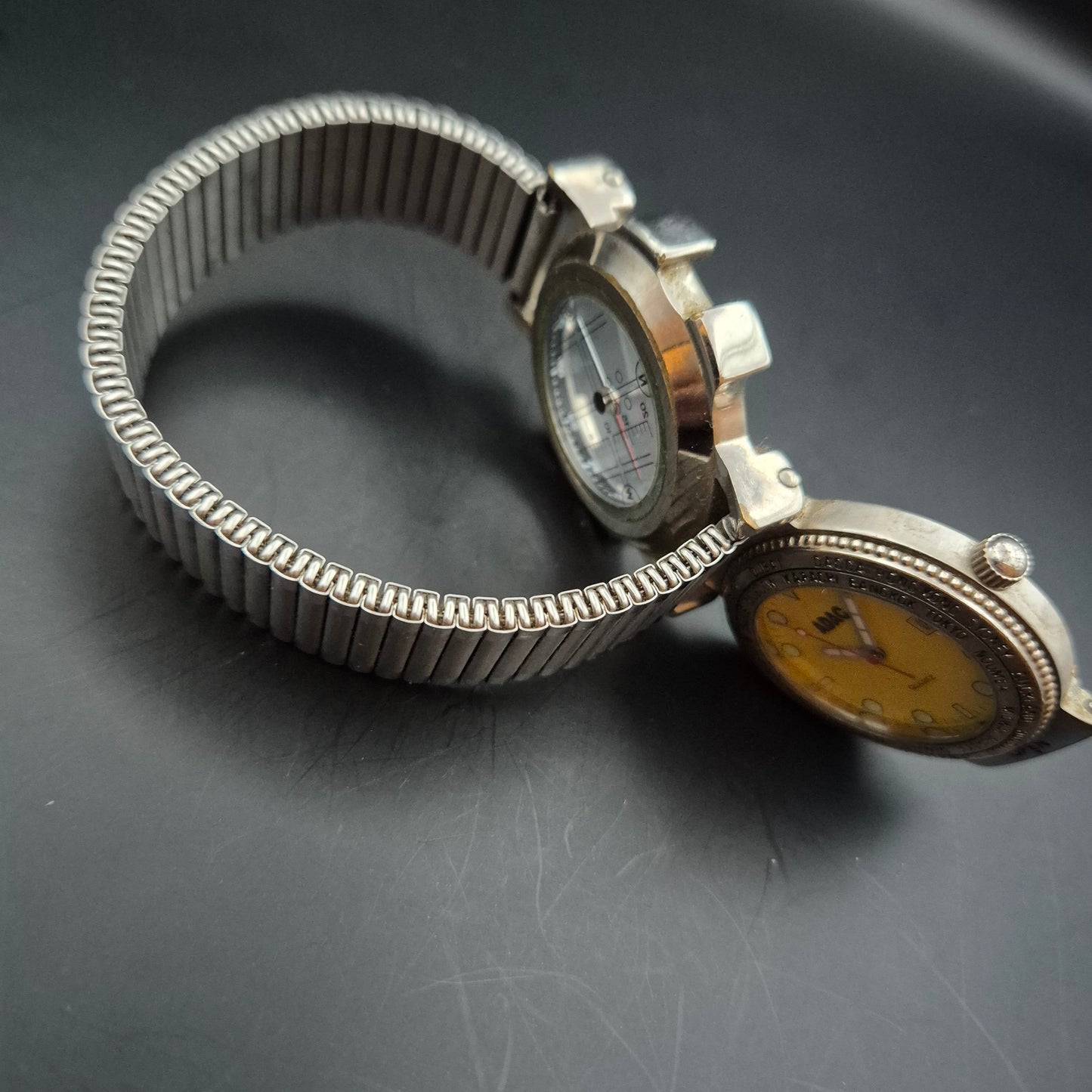 Seltene ADAC Herren Uhr – Gelbes Zifferblatt mit Kompass und Weltzeit