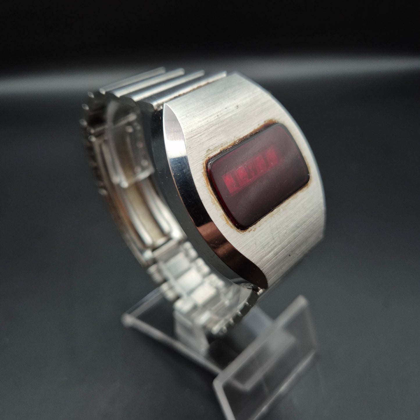 Retro LED Digital Herren Uhr – Edelstahlgehäuse mit Vintage-Charme