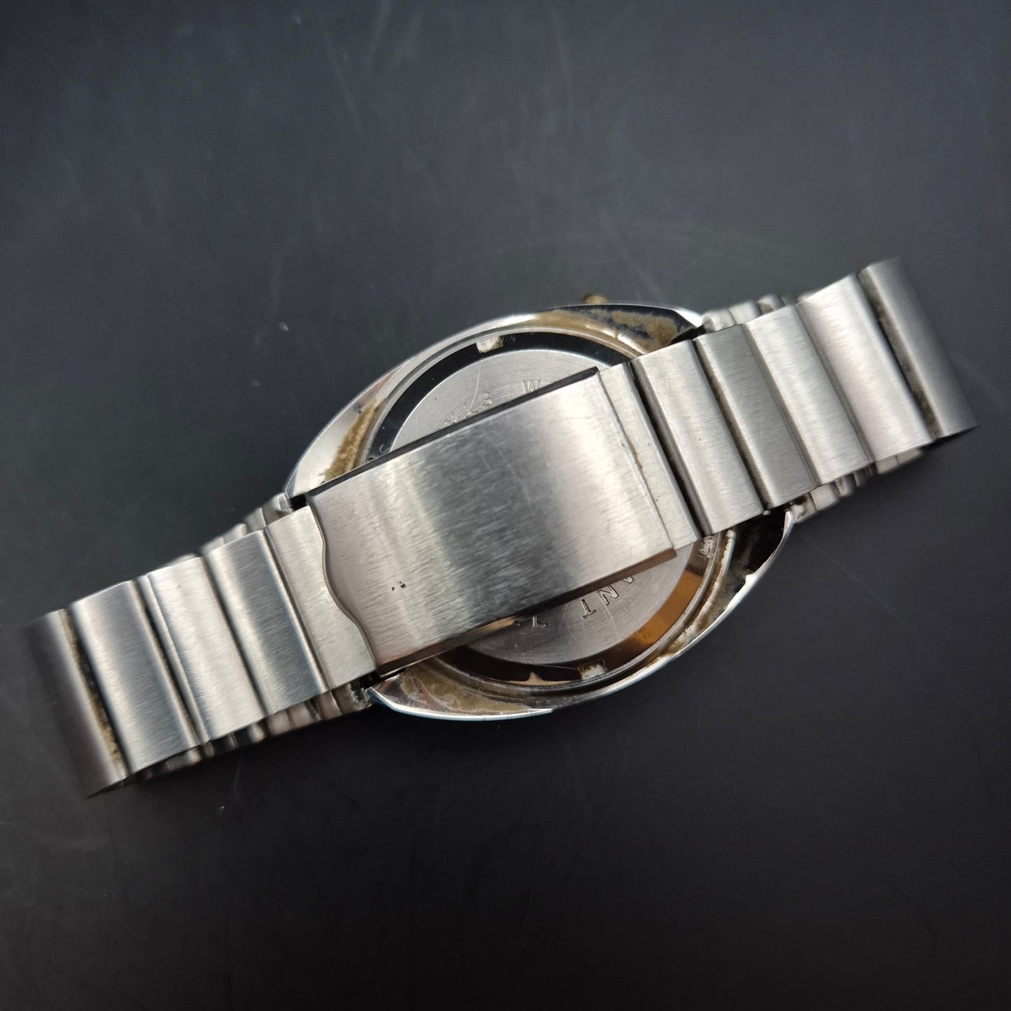 Retro LED Digital Herren Uhr – Edelstahlgehäuse mit Vintage-Charme