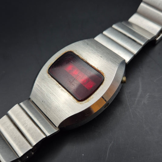 Retro LED Digital Herren Uhr – Edelstahlgehäuse mit Vintage-Charme