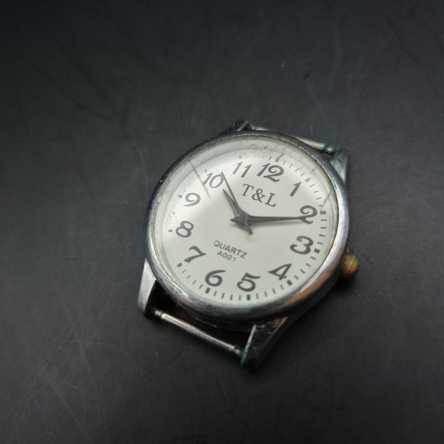 Schlichte T&L Herren Uhr – Klassisches Design mit Quarzwerk