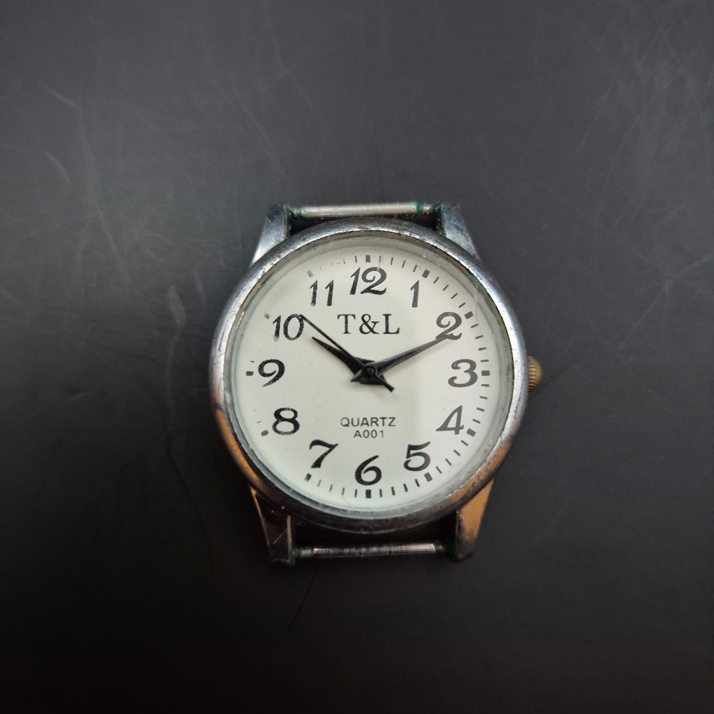 Schlichte T&L Herren Uhr – Klassisches Design mit Quarzwerk