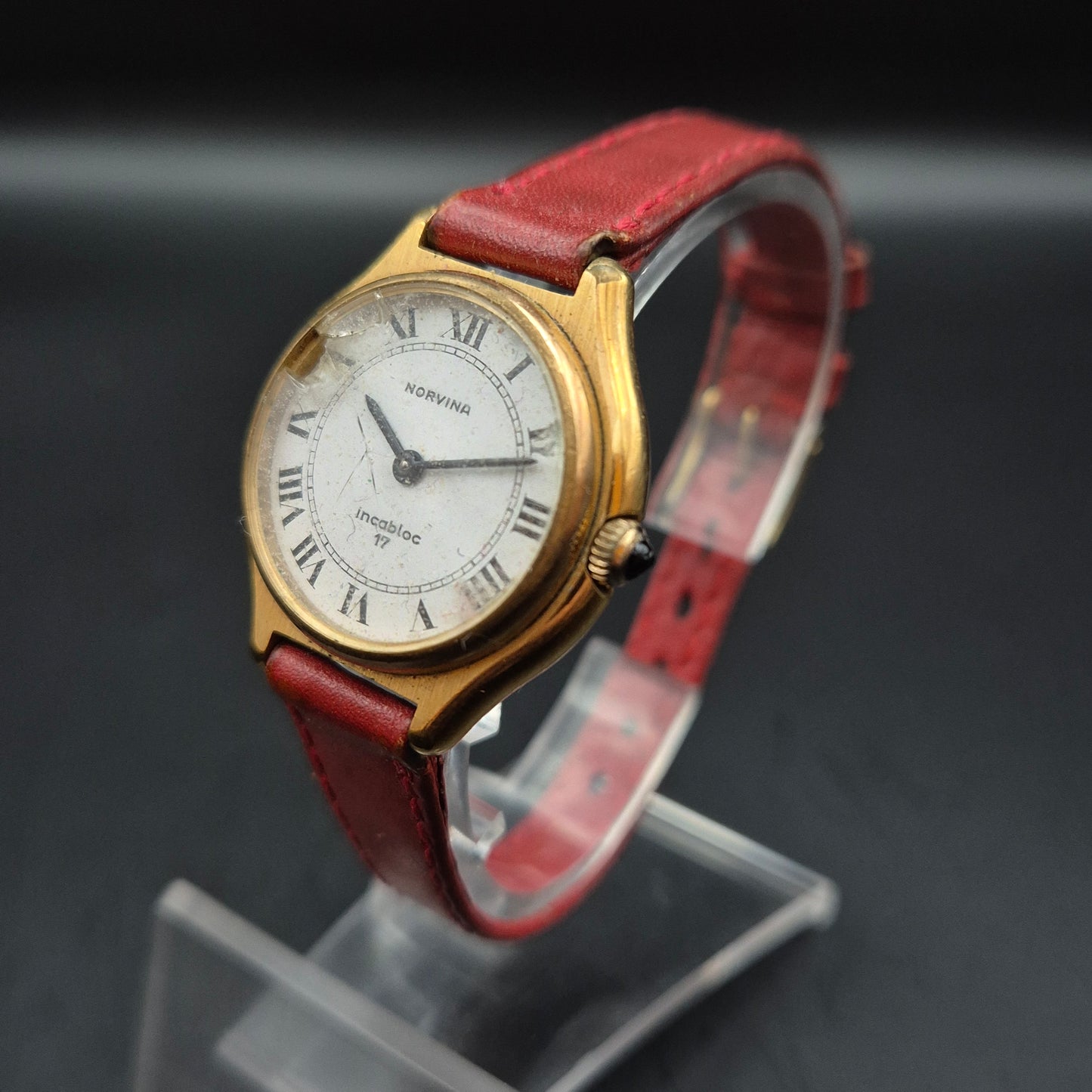 Norvina Damen Uhr – Incabloc 17 Jewels mit rotem Lederarmband