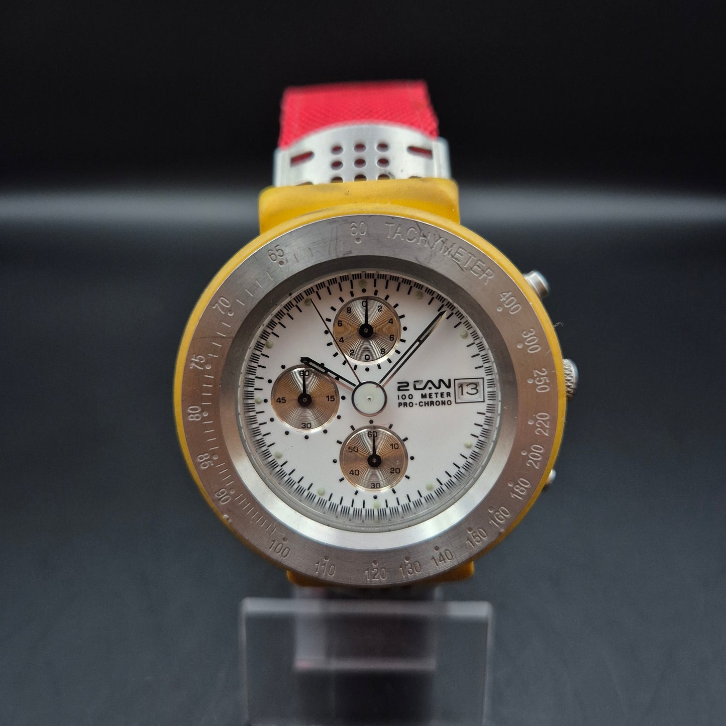 2CAN Herren Uhr – Sportlicher Chronograph mit rotem Armband