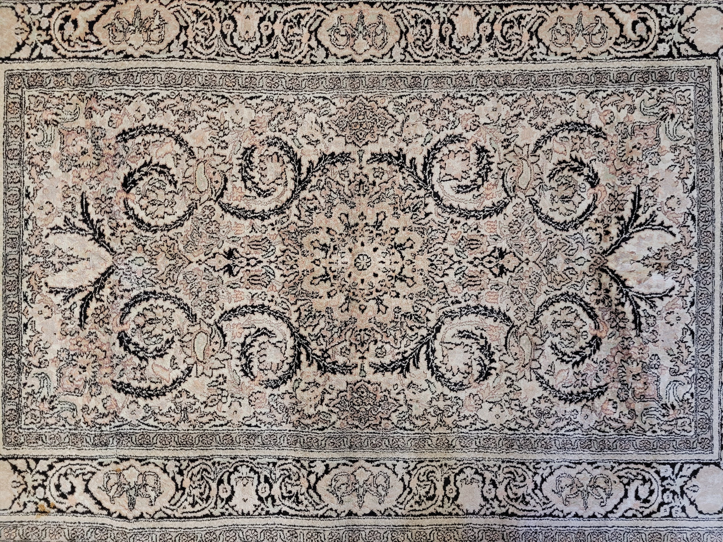 Ghom Seidenteppich Kaschmir florales Medaillon feine Knüpfung