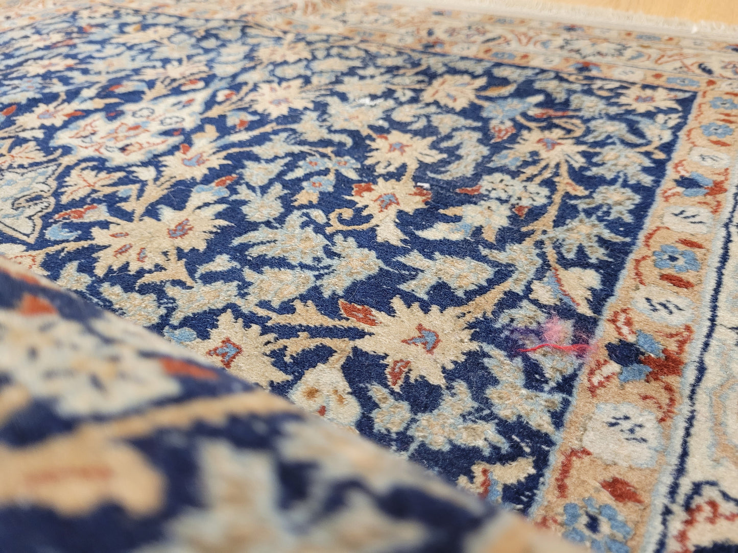 Nain Teppich feine Korkwolle florales Medaillon Design