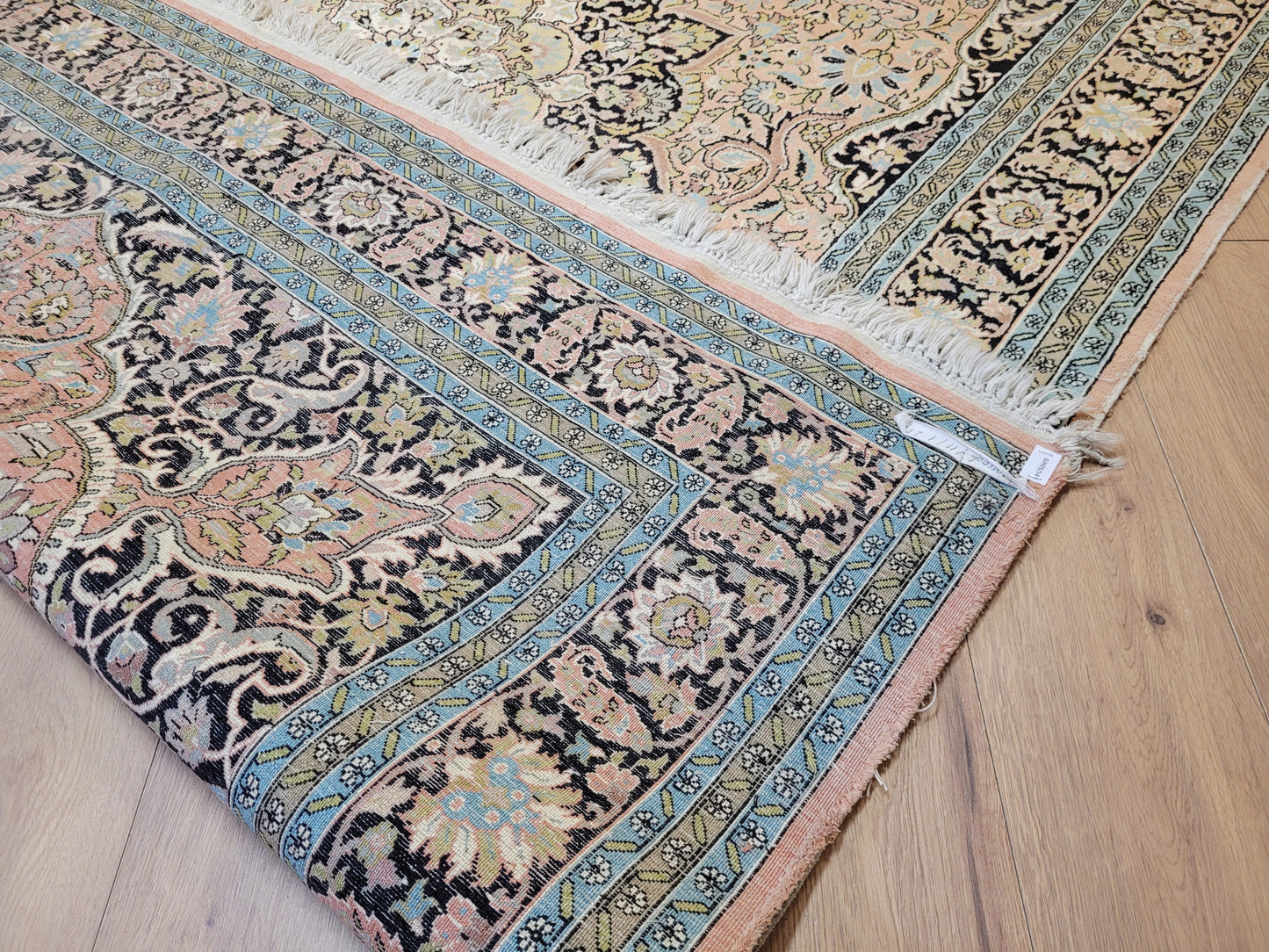 Kaschmir Ghom Seidenteppich Medaillon florales Design