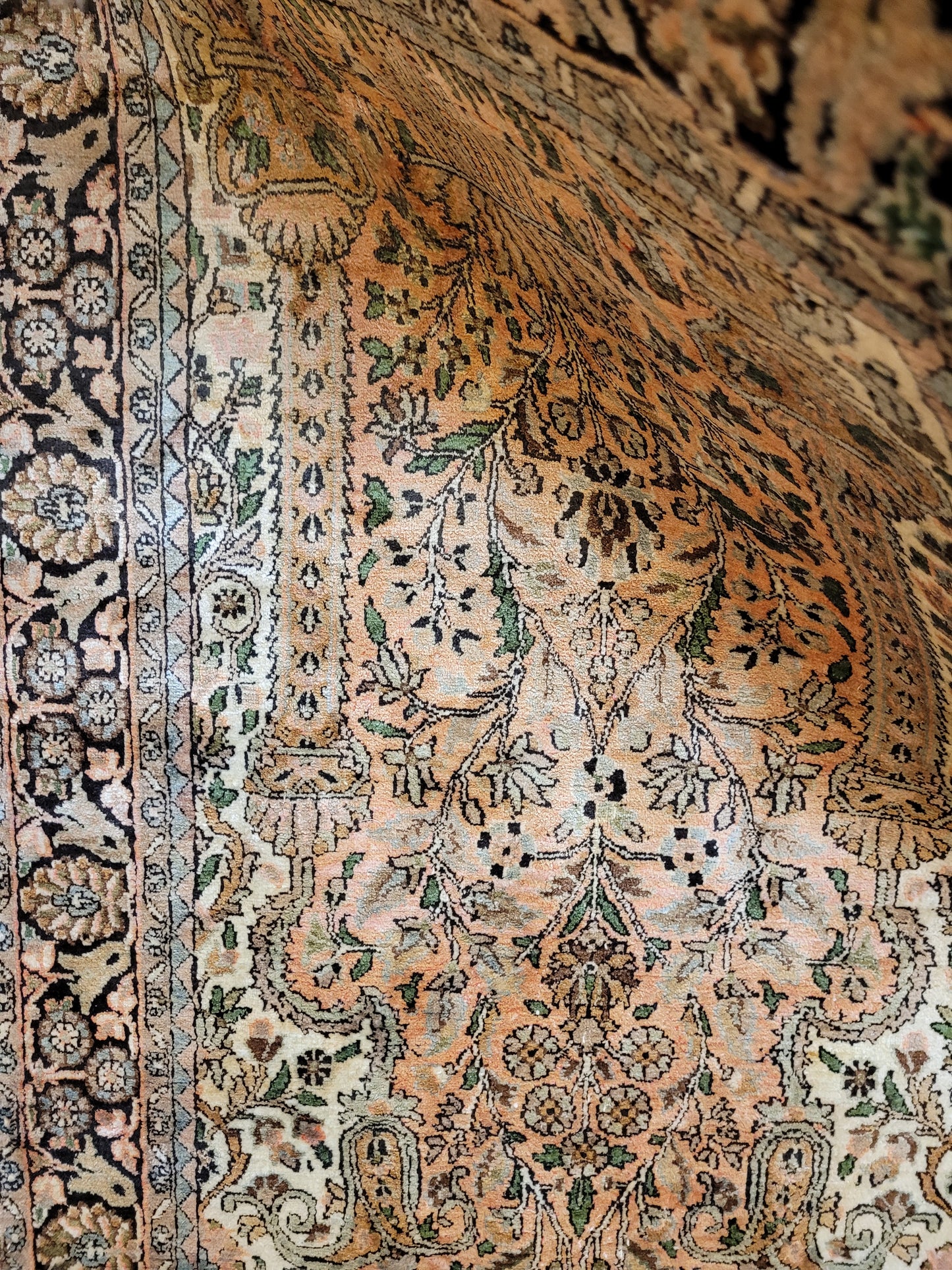 Kaschmir Ghom Seidenteppich Lebensbaum feine Knüpfung