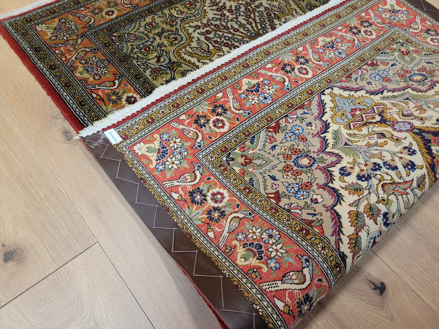 Ghom Seidenteppich florales Vogelmotiv feine Knüpfung