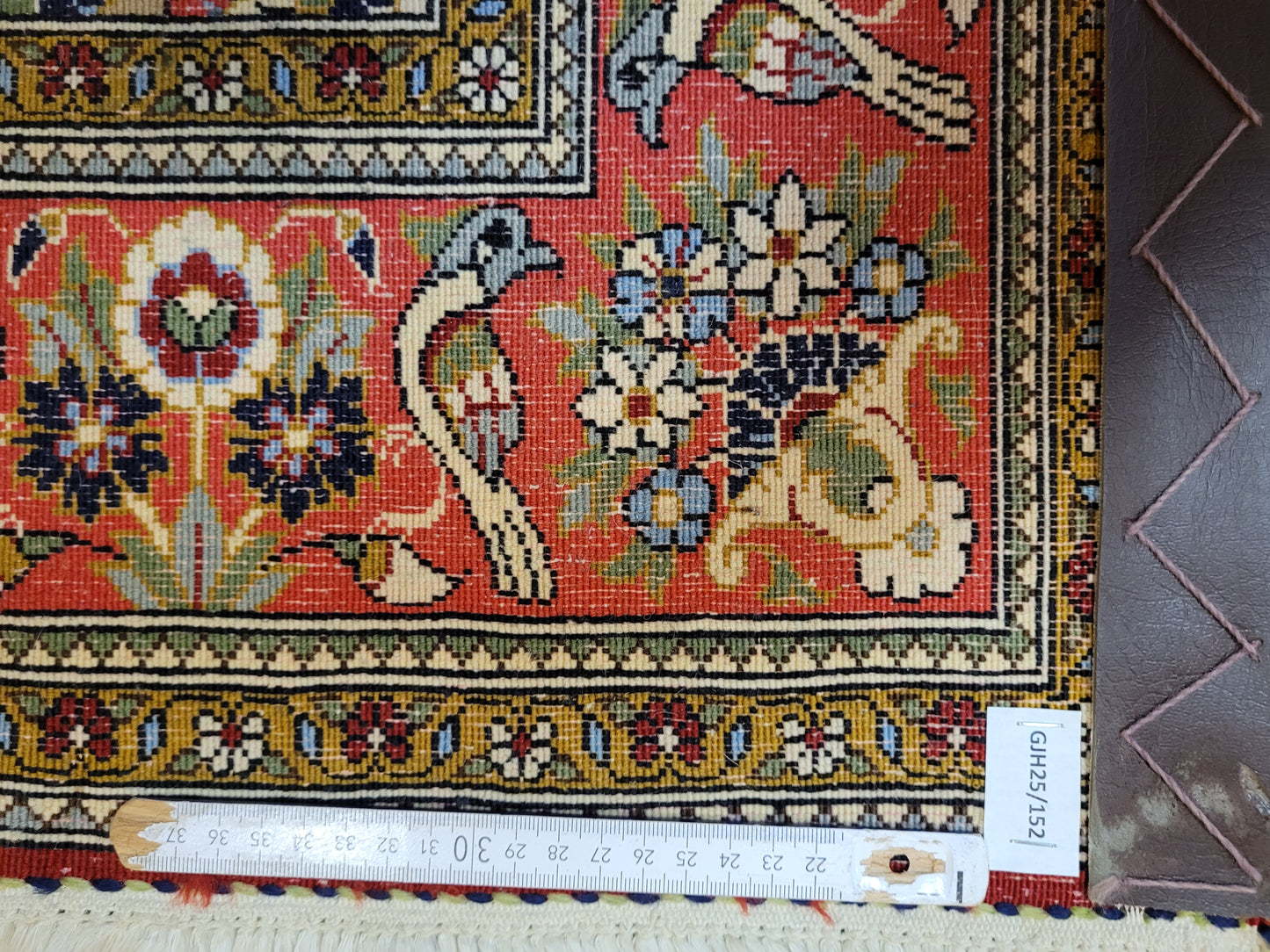 Ghom Seidenteppich florales Vogelmotiv feine Knüpfung